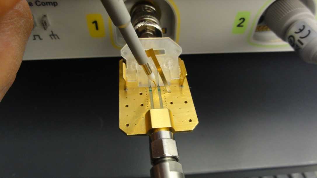 oscilloscope probe connector